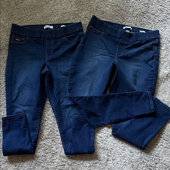 2 pair Nine West Pull-on Jeans - Picture 4 of 5